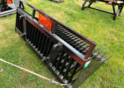Strong Log Grabber for forestry projects